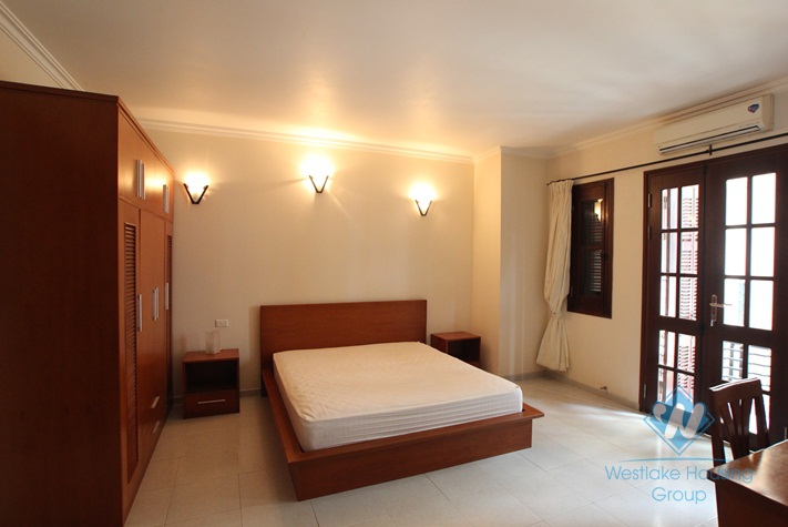 House for rent with 4 bedrooms and 4 bathrooms in Westlake, Tay Ho District, Ha Noi